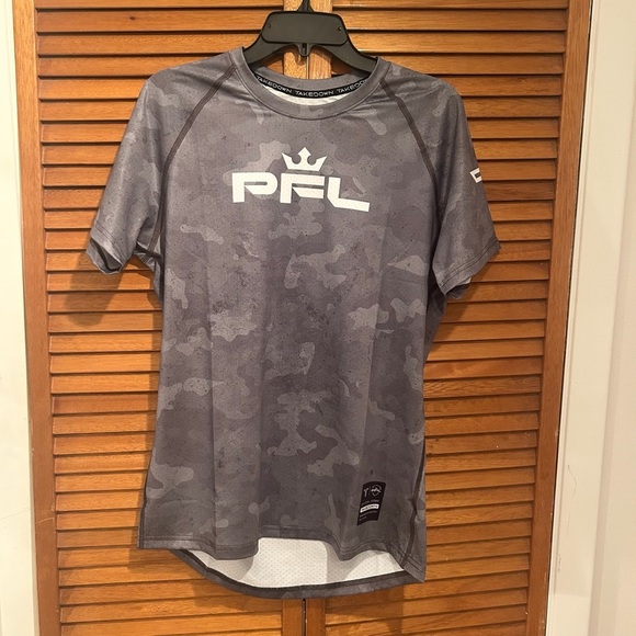 PFL Urban Camo Grey Raglan Active Athletic Top- Concrete NWOT Sz S - Picture 2 of 9